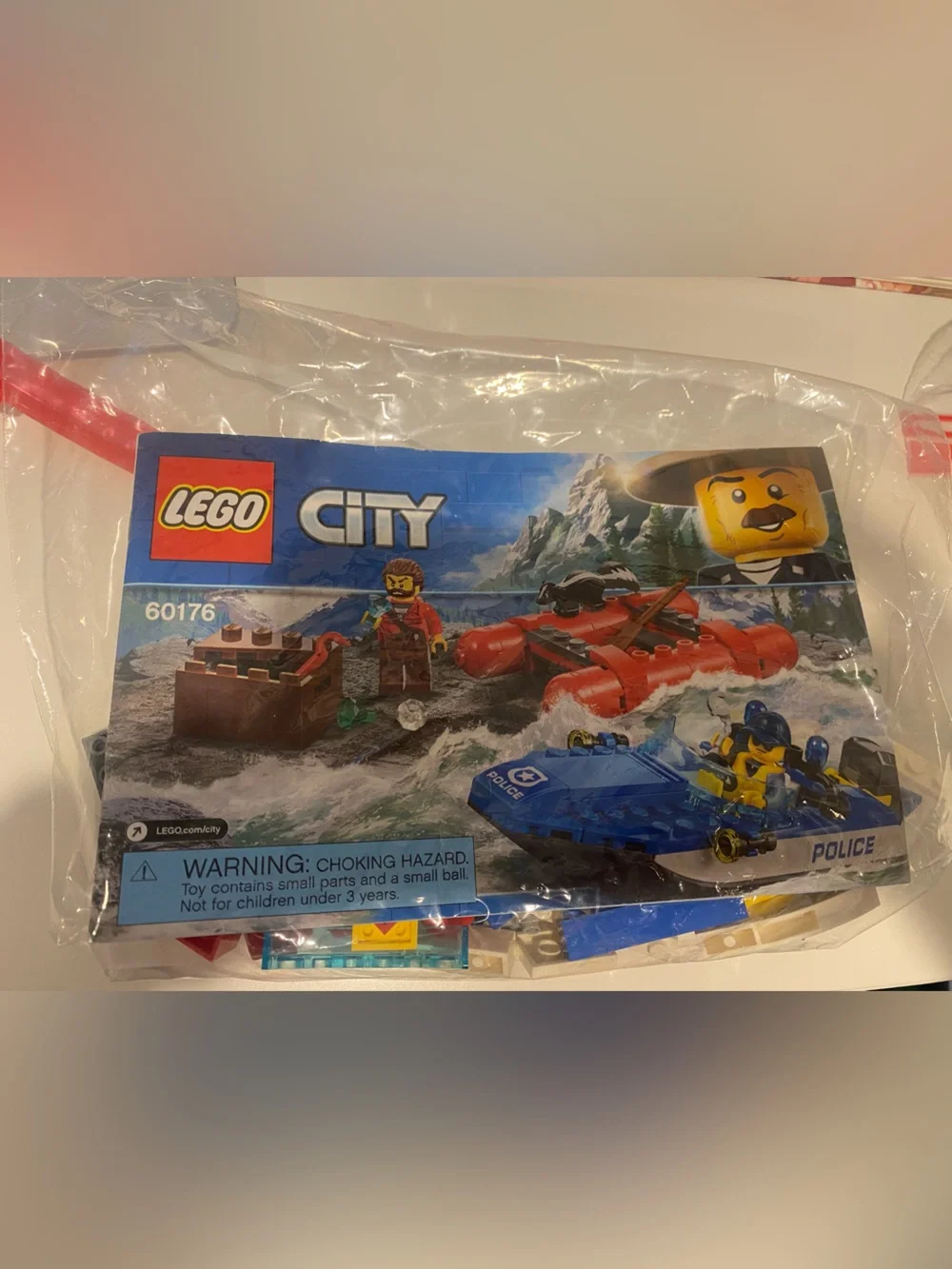 Lego City Set 60176 Wild River Escape Blue Police Speedboat with raft